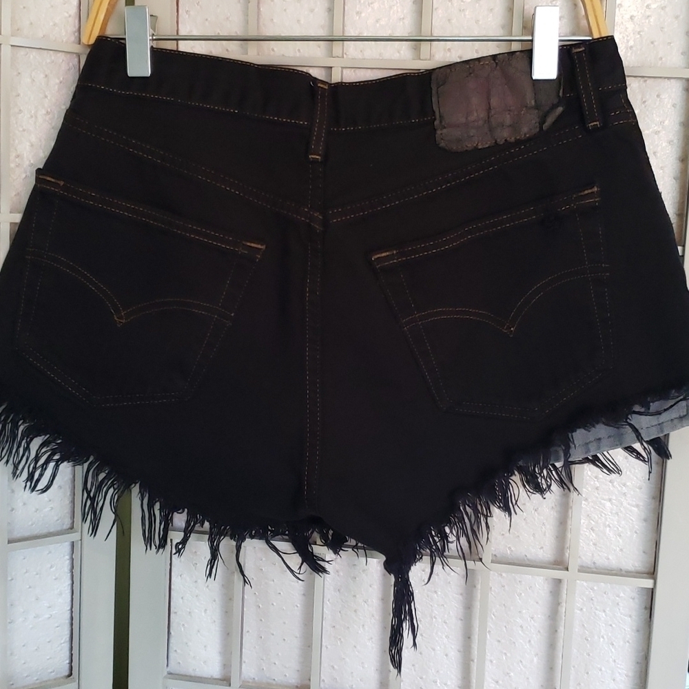 Levi's black cutoff shorts 33